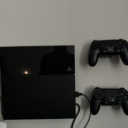 PS4 with Wall Mount