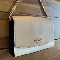Kate Spate ♠️ Madison Willow Convertible Crossbody.Medium size . Like New 👜