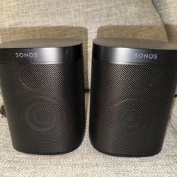 2 Sonos One Black Excellent Condition