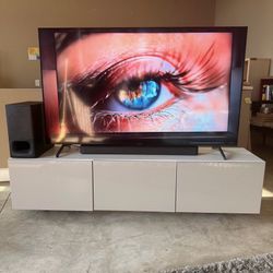 Complete Sony Entertainment Set with Modern Stand.