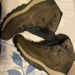 Women’s Hiking Boots 