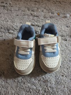 Baby sneakers. Size 4