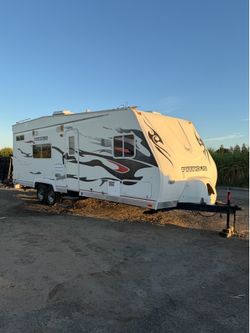 2008 Fleetwood Nitrous Hyper lite 27Ft