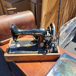 Vintage Singer Sewing Machine