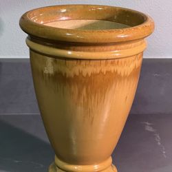Ceramic pot