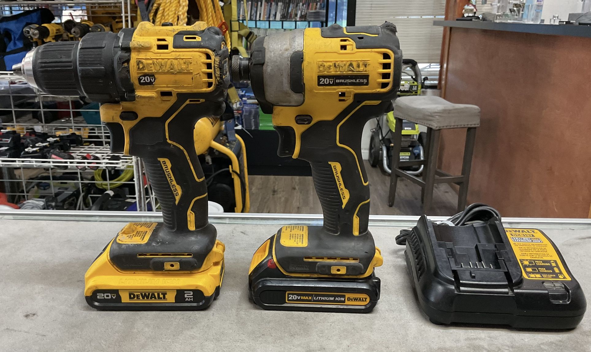 Dewalt 20V Brushless Atomic Compact Series Drill Set