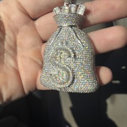 Moissanite moneybag pendant