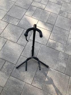 Guitar stand