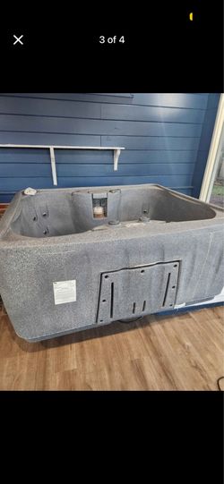 Aqua Rest 4  person Hottub Purchase New At Over $4K
