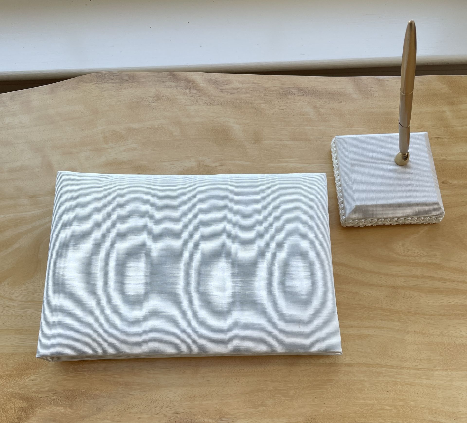 Beverly Clark Collection Guest Book and Pen Set Cream Brocade Fabric - Pre-Owned