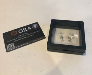 1 Carat Gold Stud Earrings