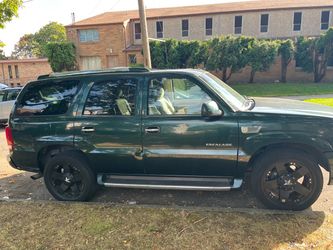 2003 Cadillac Escalade SUV Dark Green