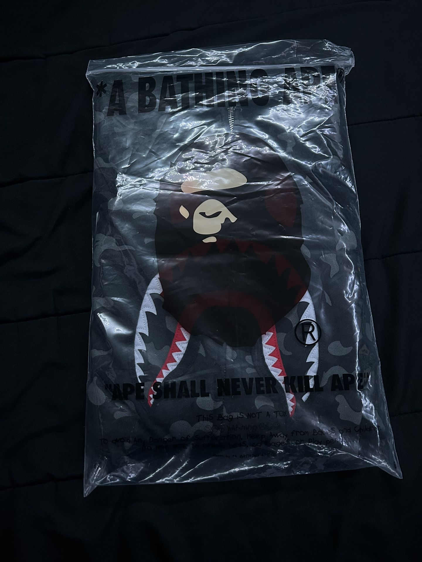 BAPE FULL SHARK ZIPUP *TOKYO AOYAMA EXCLUSIVE*