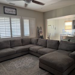 4 Piece Sectional With Left Arm Chaise