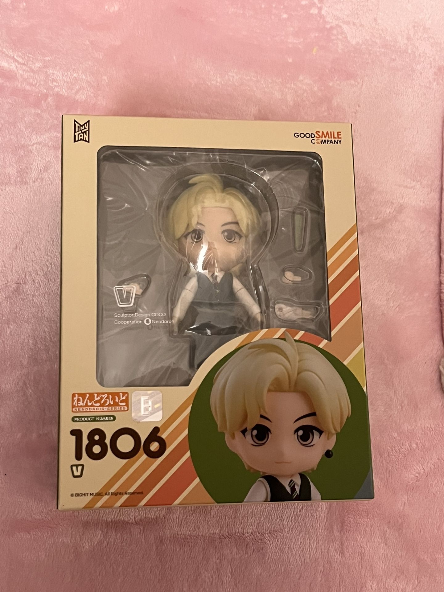 Good Smile TinyTAN: V Nendoroid Action Figure #1806 - BTS