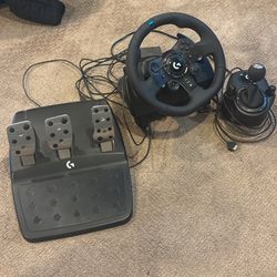 Logitech G923 with Shifter 
