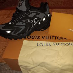 Louis Vuitton- Millennium Sz43(10) $450