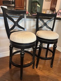 2 Swivel Bar Stools