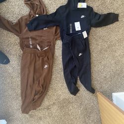 Brand New Boys Small Nike Outfits