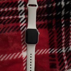Apple Watch Series 8 