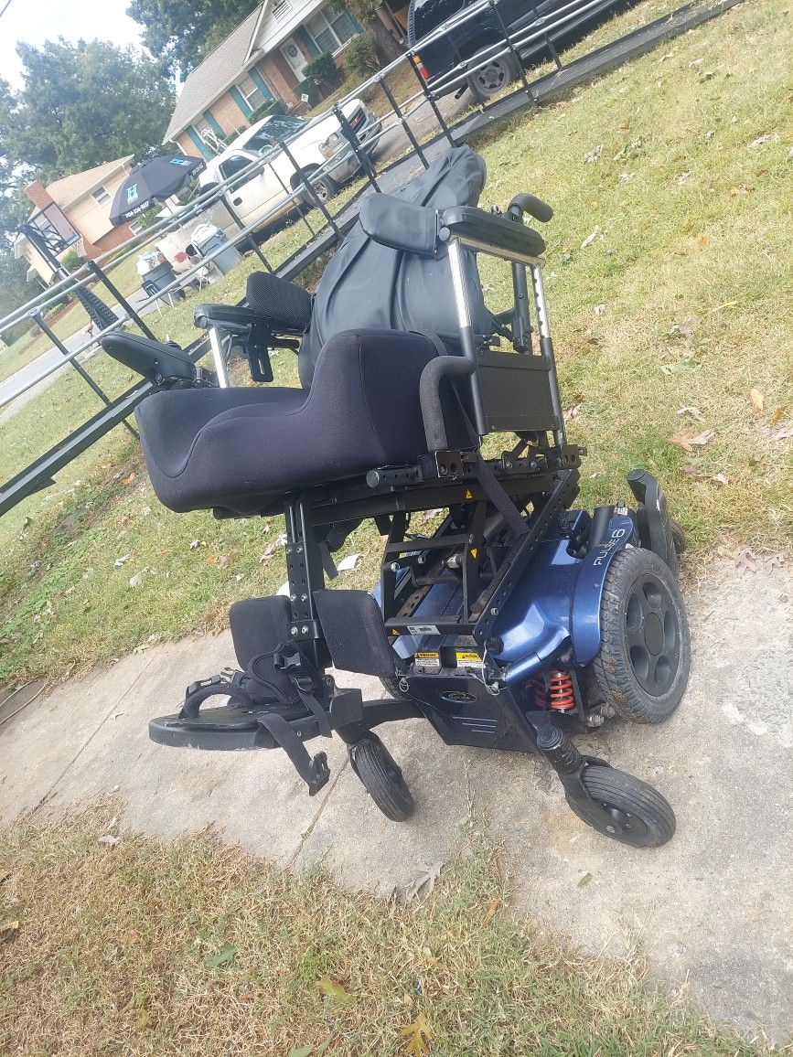 Electronic  Wheelchair 