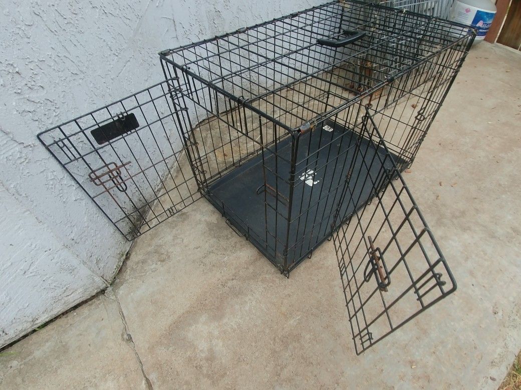 Medium sized dog kennel for sale