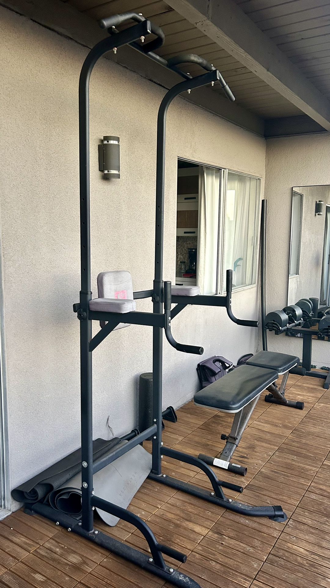 Pull Up Tower & Dip Station