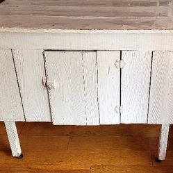 Farmhouse Antique Wheeled Cart