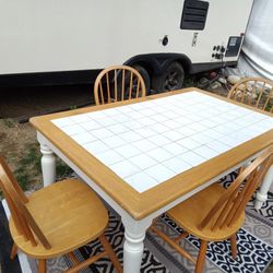 Country  Kitchen Table & Chairs
