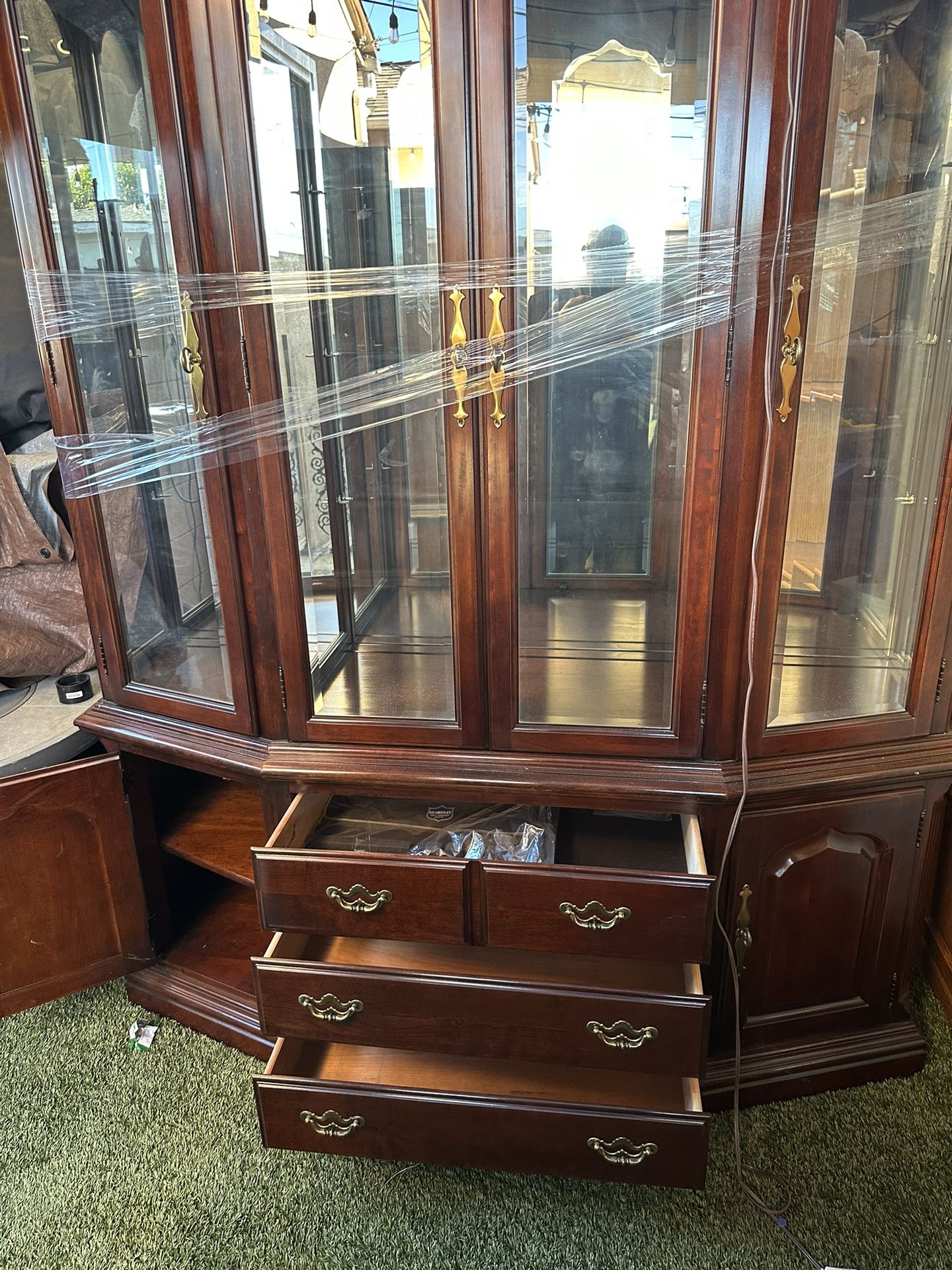 Thomasville China Cabinet