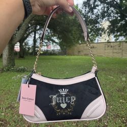 NWT Juicy Couture black Velour Liquorice Heritage Shoulder Bag  Viral bag  Gold tone hardware 1 zip pocket and 1 zip