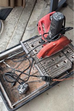 Husky Wet Tile Cutting Saw