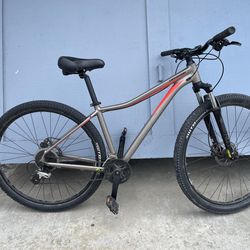Trail Bike / Mountain Bike