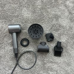 Dyson Supersonic Blowdryer