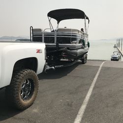 2021 Ranger 220c