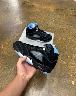 Air Jordan 5 Retro ‘Black Carolina/UNC’ 2026 BRAND NEW