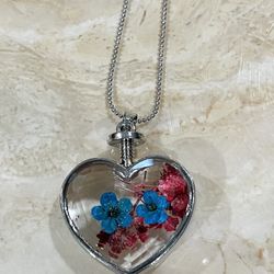 Valentines ❤️ Long Lasting Real Pressed Flower Pendant Necklaces for Valentines