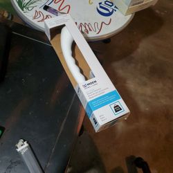 Moen designer hand grip