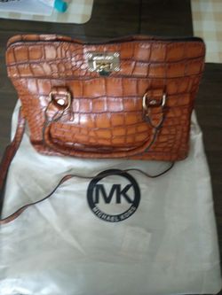 Michael kors purse
