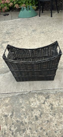 Brown wicker magazine organizer rack