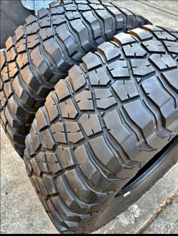 35x12'50R20 LT Marca BF GOODRICH KM3 con instalación y balanceo incluidos