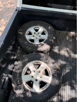 Tires / Llantas