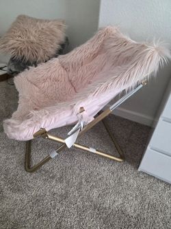 Kids room pink furry chair
