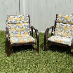 Patio Chairs ( 2 ) Hampton Bay and Cushions 