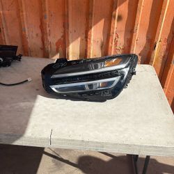 2022-2024 Genesis G70 Headlight 