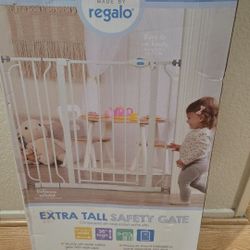 Regalo Extra Tall Gate