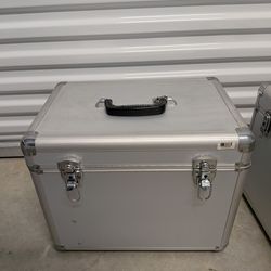 Aluminum Equipment Case / Flight Case (Like New)