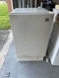Deep freezer
