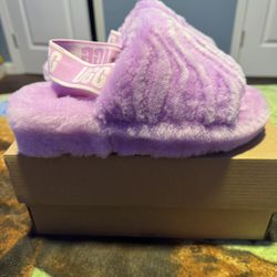 Ugg Slippers For Woman Size 5 