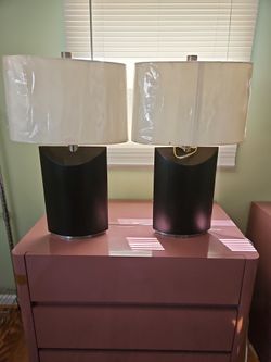 2 lamps